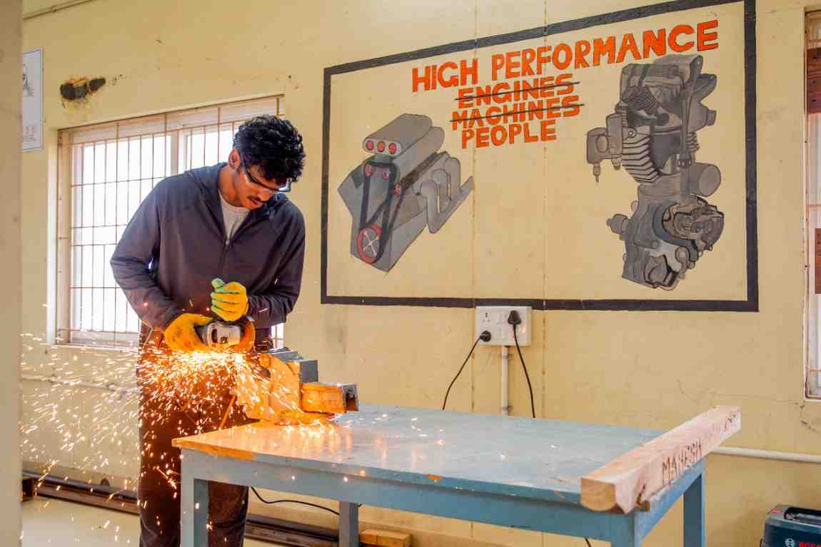 Digital & Precision Manufacturing